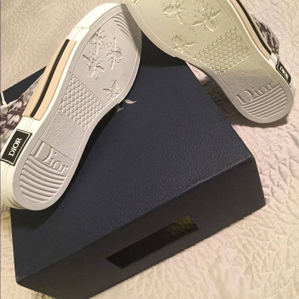 Designer tennis shoes - Picture 7 of 8